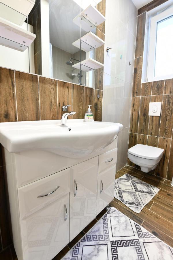 Ferienwohnung Lora Rakovica Exterior foto